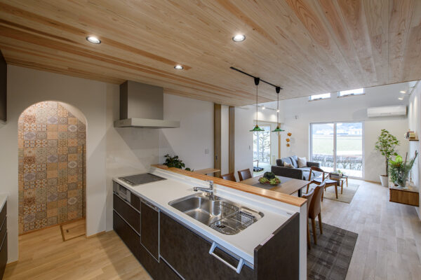 ロフト付き住宅のダイニングキッチン｜木ごころホーム