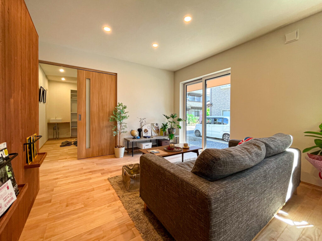 福井の平屋住宅のリビングルーム｜木ごころホーム