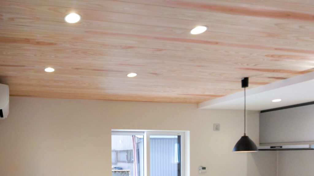 リビングの杉天井｜木ごころホーム