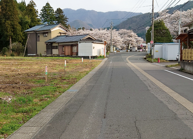 越前市味真野団地の前面道路