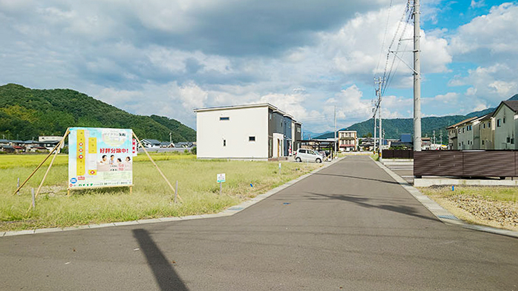 越前市矢船町分譲地の前面道路